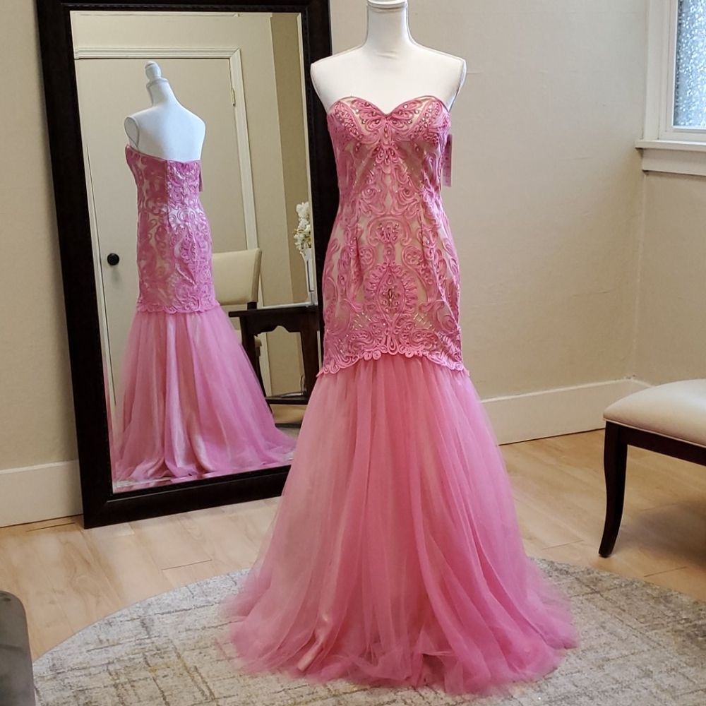 Size 8 NWT LeGala Mon Cheri prom dress